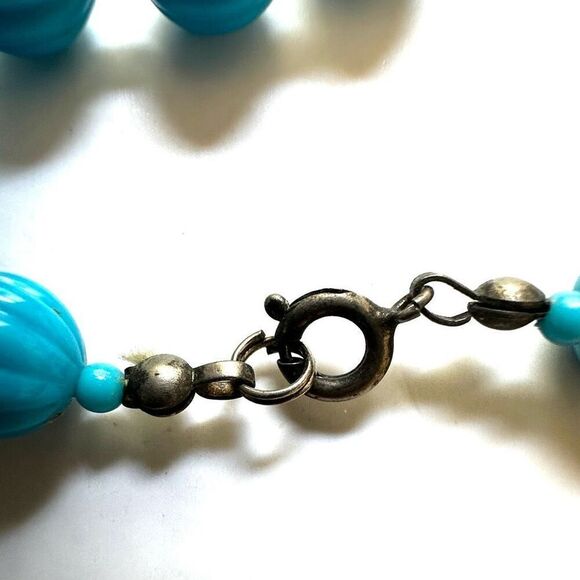 Turquoise blue beaded vintage long necklace - Picture 4 of 7